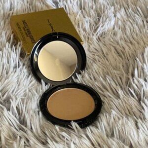 MAC Cosmetic Dazzle Highlighter - Dazzlegold